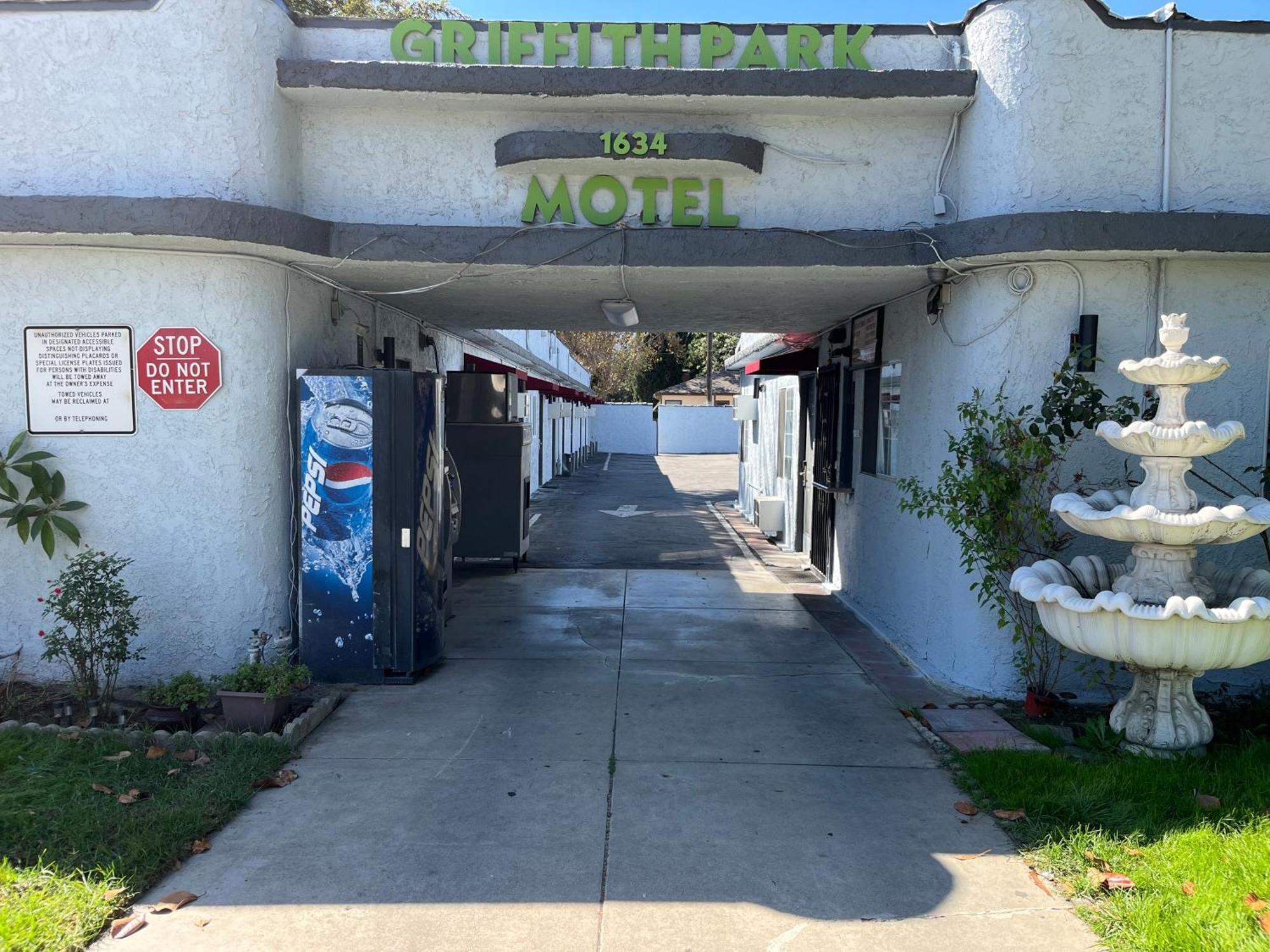 Griffith Park Motel, In Los Angeles Hollywood Area Глендейл Экстерьер фото